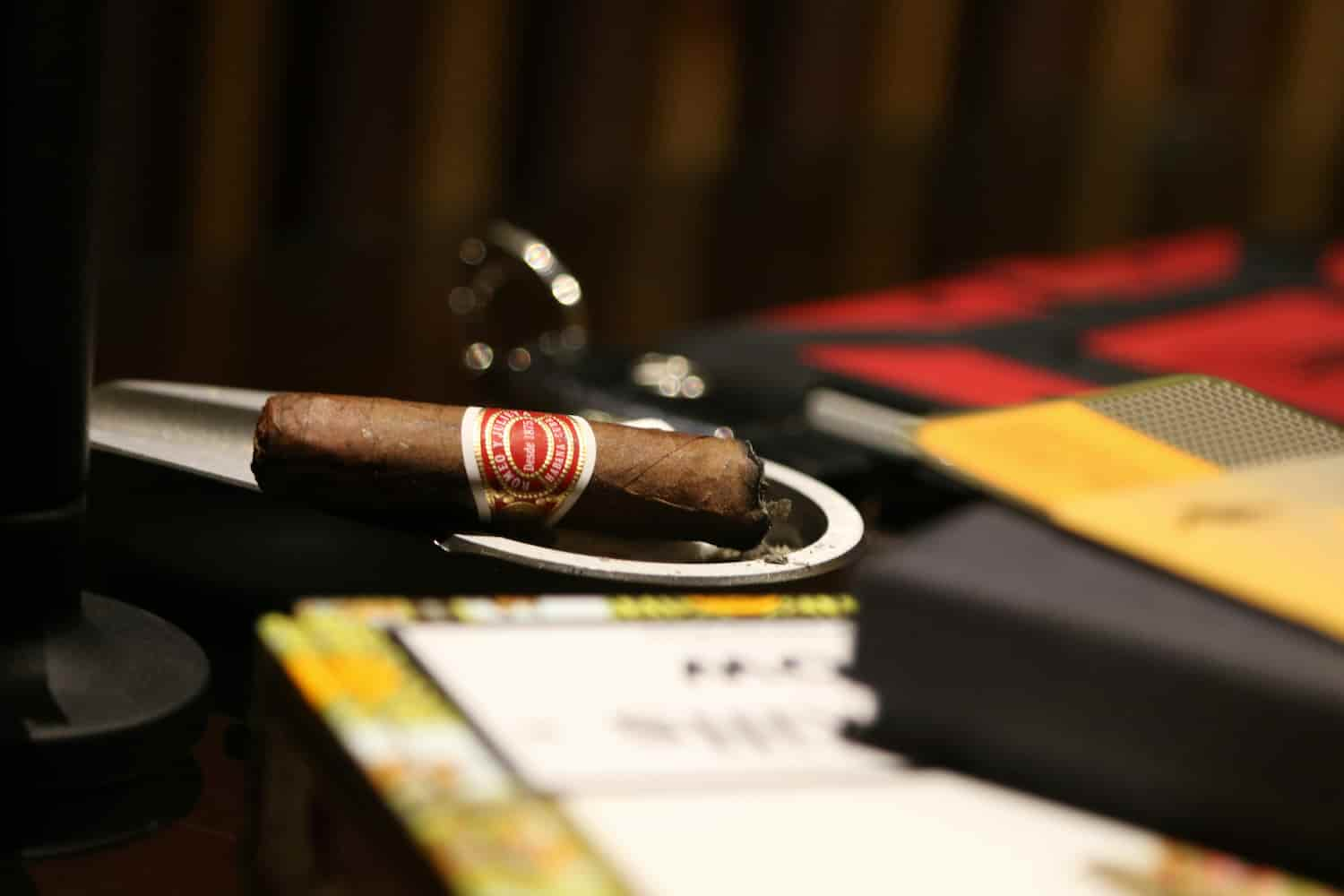 Premium Cigar Accessories Available in Canada